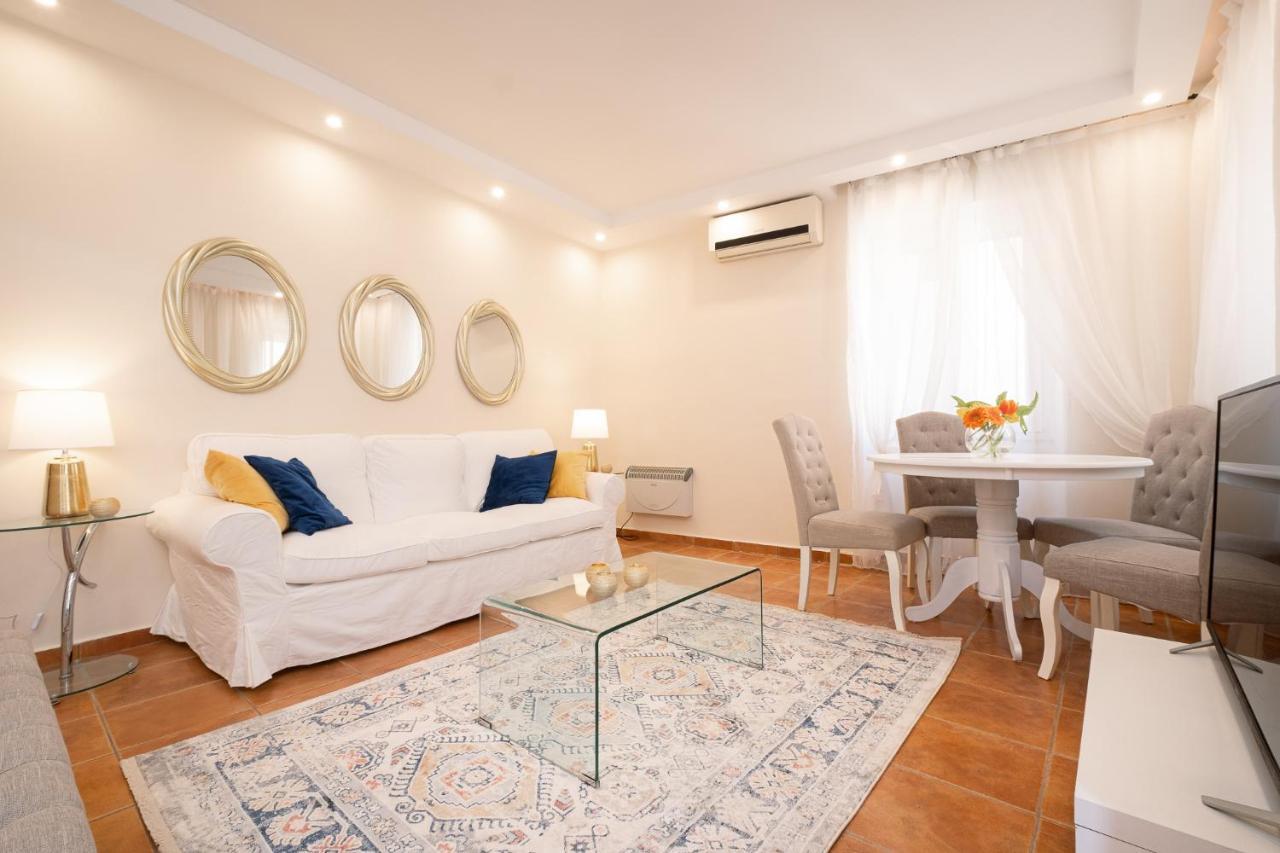 Old Town Gem - Elegant Guilford Apartment Korfu Dış mekan fotoğraf