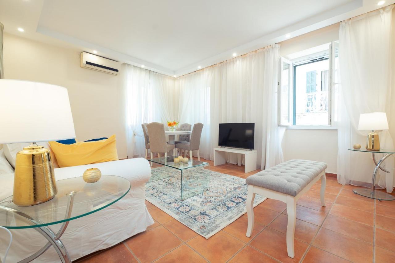 Old Town Gem - Elegant Guilford Apartment Korfu Dış mekan fotoğraf